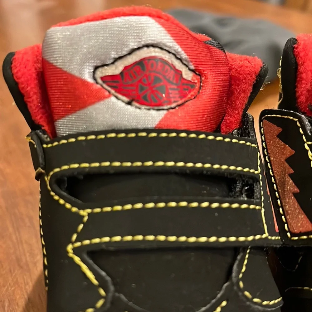 Nike Jordan Sixty Plus Gift Pack Set Crib Shoes Sneakers hat new Baby Infant 3C